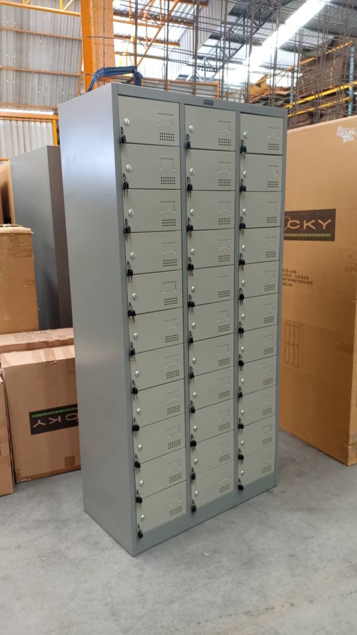 33 Doors Storage Steel Locker ROCKY RLK-6133...