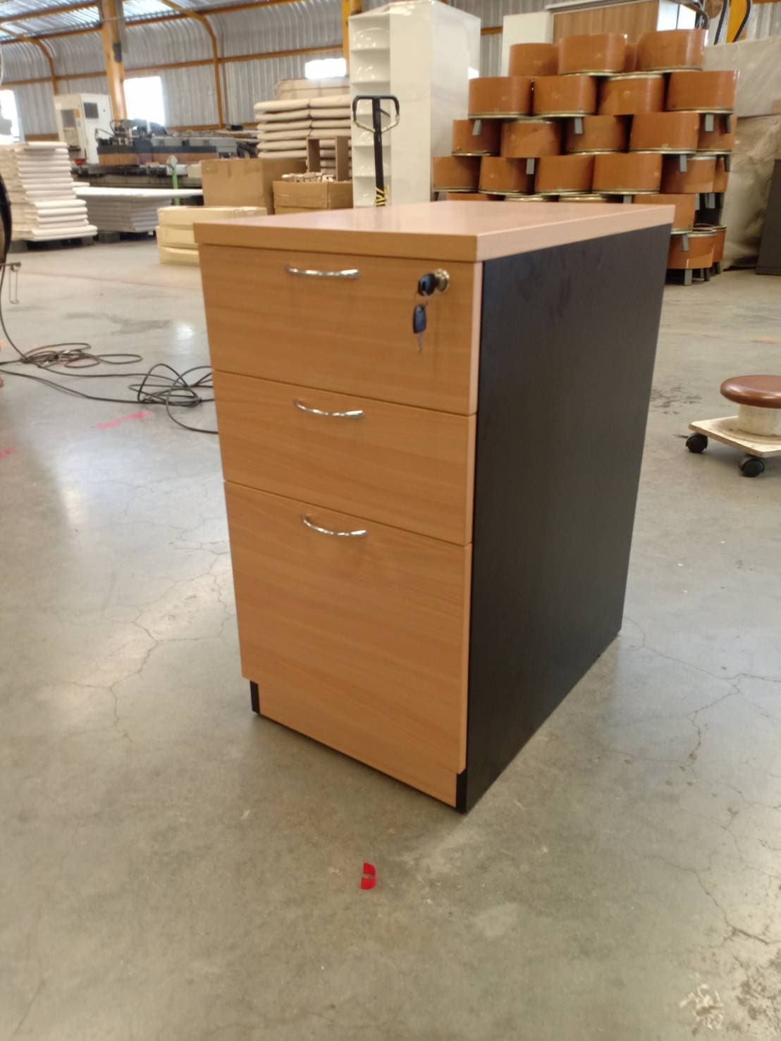 ตู้ไม้เก็บเอกสาร 3 ลิ้นชัก