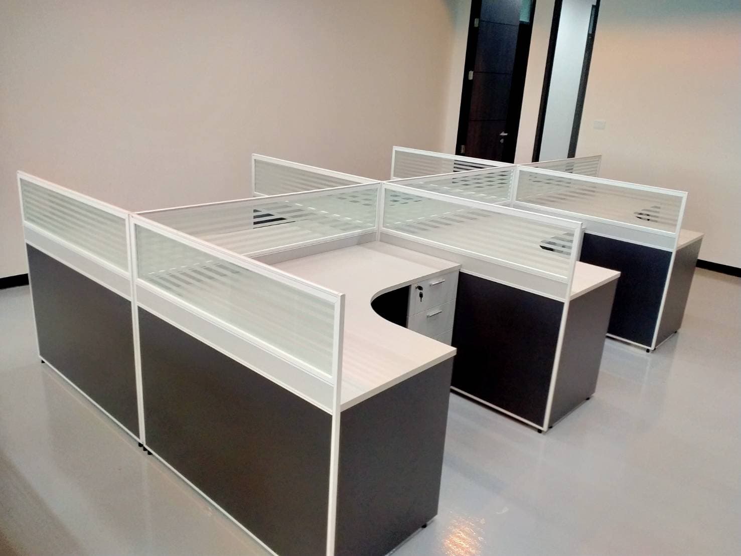 โต๊ะทำงานกลุ่ม 6 ที่นั่ง