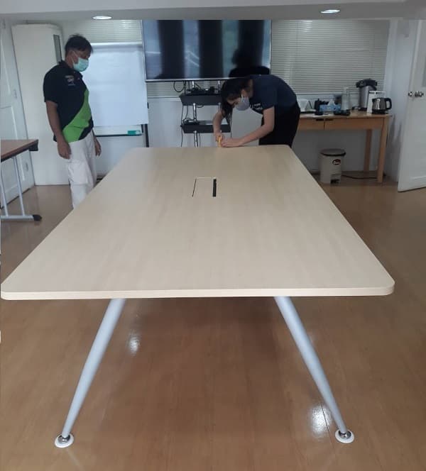 โต๊ะประชุมขาเอเซอร์