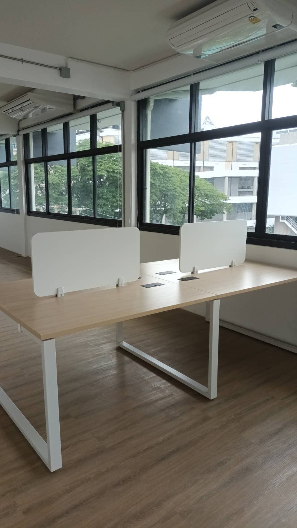 โต๊ะทำงานกลุ่ม 4 ที่นั่ง