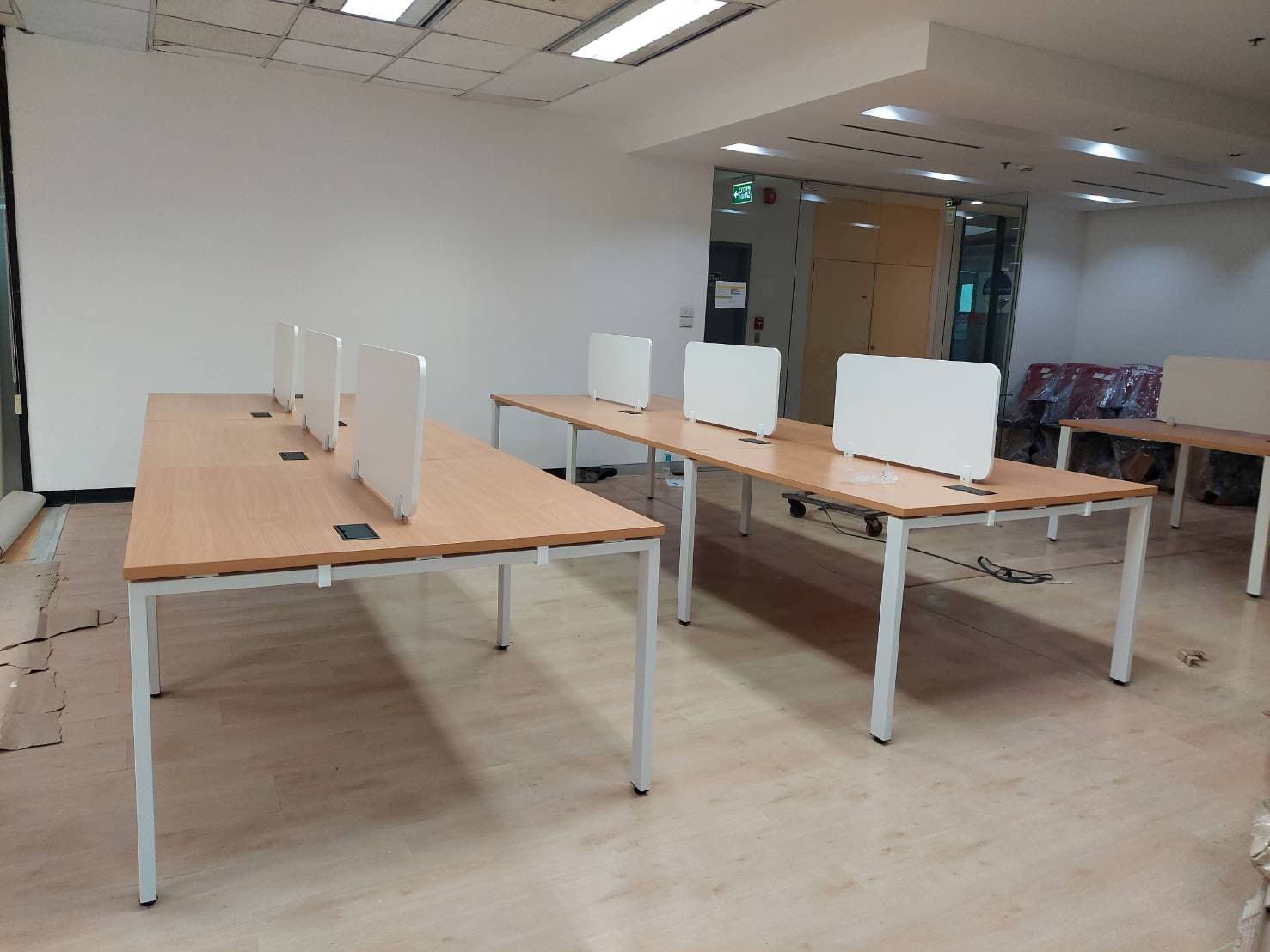 โต๊ะทำงานกลุ่ม 6 ที่นั่ง