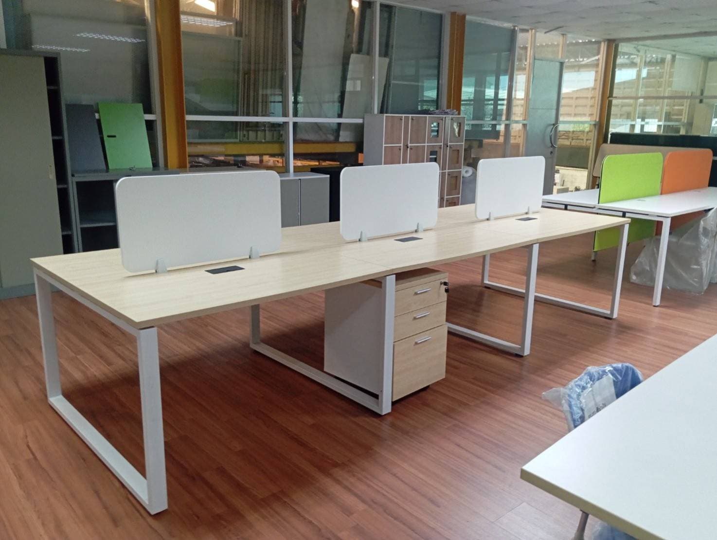 โต๊ะทำงานกลุ่ม 6 ที่นั่ง