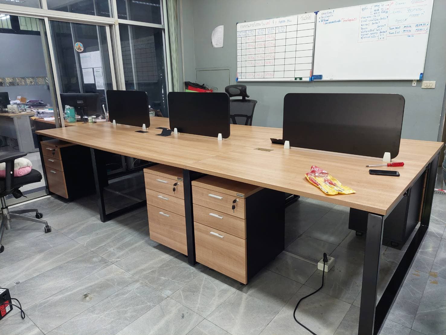 โต๊ะทำงานกลุ่ม 8 ที่นั่ง