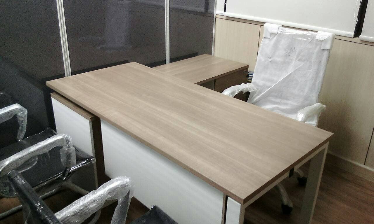 โต๊ะทำงาน Matrix ลึก 80 cm.