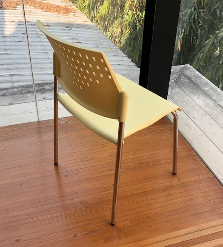 เก้าอี้อเนกประสงค์